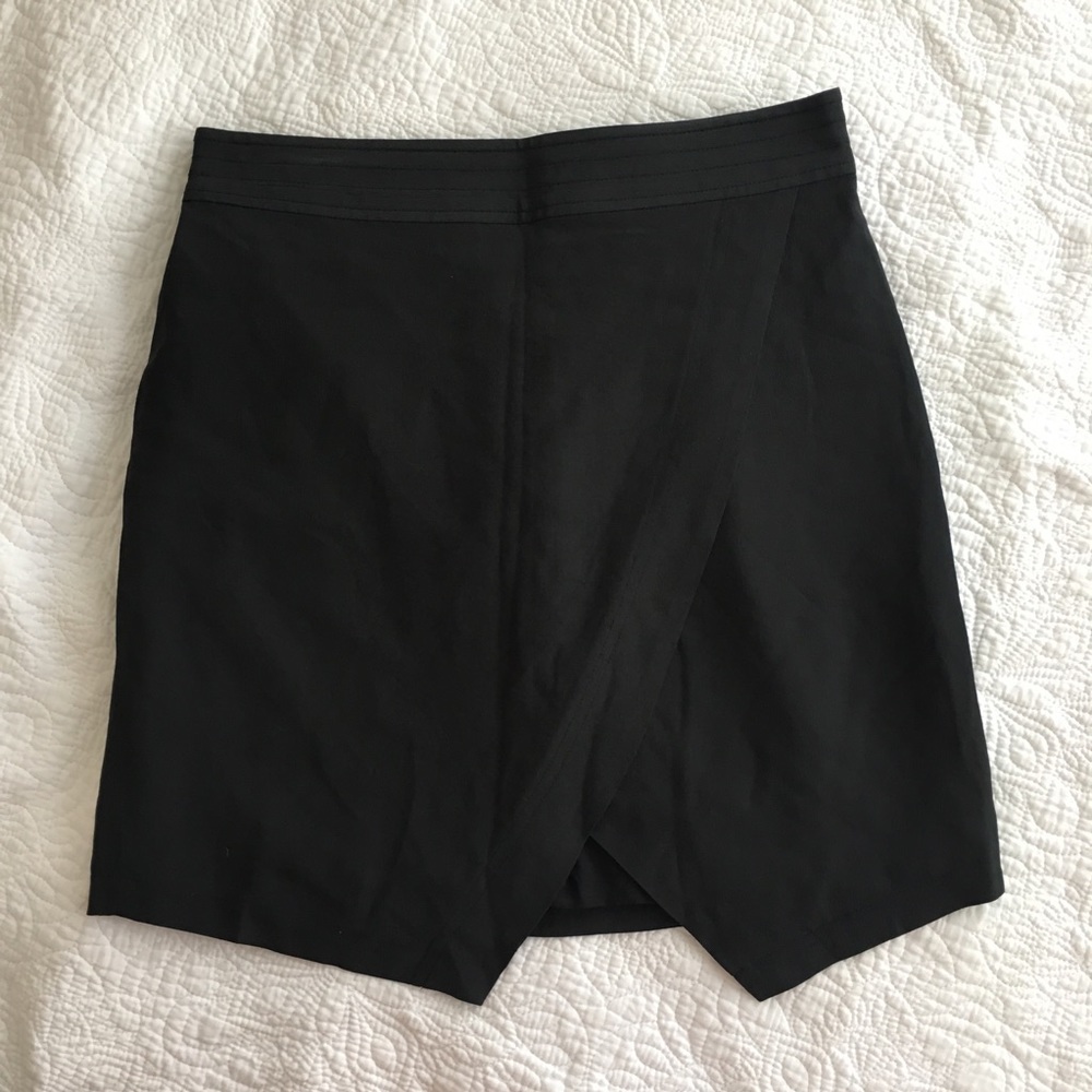 ❌❌ SOLD!! ❌❌ Madewell 100% Silk Mini Skirt